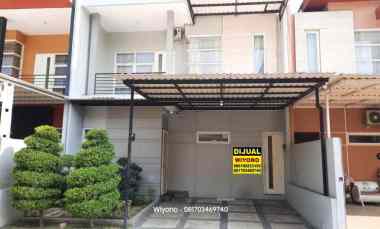 dijual rumah jalan jojoran 1