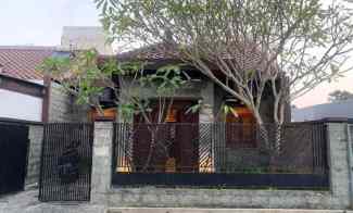 Murah Rumah Klasik Full Furnish di Jalan Kaliurang km 9
