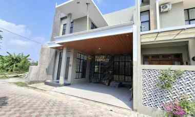 Rumah 2 Lantai di Jakal km 9 Ngaglik Sleman, 15 menit Ugm