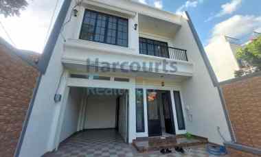 Dijual Rumah Full Renovasi di Larangan, Tangerang dekat Jakarta Barat