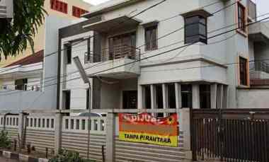 dijual rumah jalan kelapa gading