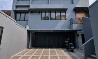 Dijual Brand New House di Kemang Jakarta Selatan Lokasi Strategis