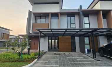 dijual rumah jalan olive raya harapan