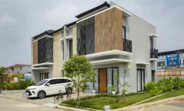 Rumah Baru Mewah 2 Lantai Super Strategis di Pusat Kota Cibinong