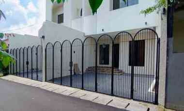 Rumah Dijual di Jalan raya kelapa dua kebon jeruk