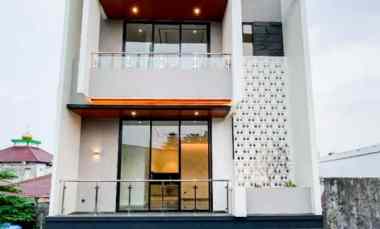 Rumah Mewah Harga Special di Jakarta Selatan.Privat Kolam Renang