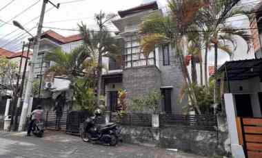 Rumah Dijual di Jalan raya kesambi