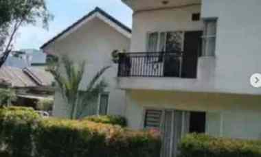 Dijual Rumah Hook Full Furnished Lingkungan Strategis Asri
