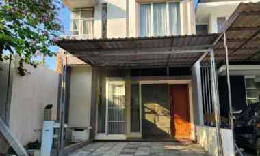 dijual rumah jalan royal residence
