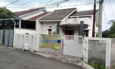 dijual rumah jalan sariwangi