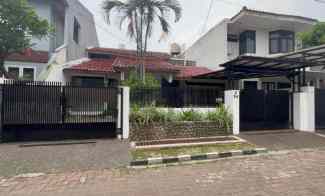 dijual rumah jalan soka lestari iii