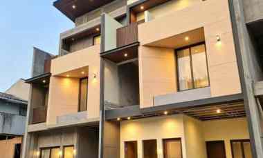 Rumah Dijual di Jalan srengsemg sawah jagakarsa