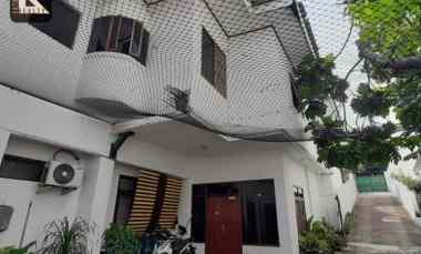 Rumah Dijual di Jalan Wijaya, Kebayoran Baru