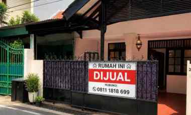 dijual rumah jalan wijaya kusuma 2 no 12