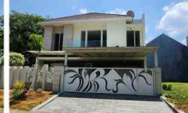 dijual rumah jalan woodland