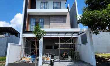 4 Milyaran Dijual Rumah Woodland Citraland Surabaya New Modern 3 Lanta