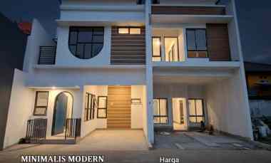 Rumah Jati Padang Pasar Minggu dalam Cluster dekat Area Simatupang