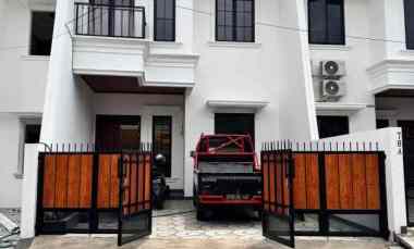 Rumah Baru 2 Lt American Clasic Style Jatimakmur Pondok Gede Bekasi