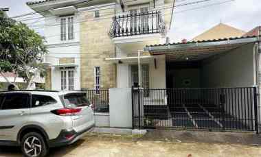 Rumah Second Posisi Hook di Jatirahayu Pondok Melati Bekasi