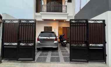 dijual rumah jatiwaringin bekasi