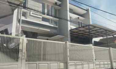 Rumah Gress Minimalis di Jemursari, ROW 2 Mobil, Unit D, Carport 2 MBL