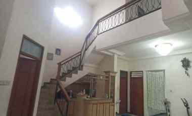 Rumah 2 Lantai Siap Huni Jemursari Surabaya dekat Univ/Sma Petra