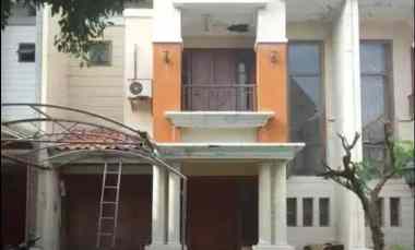 dijual rumah jemursari regency