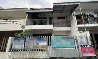 Rumah Lama Kosong Siap Pakai di Jalan Arwana Penjaringan