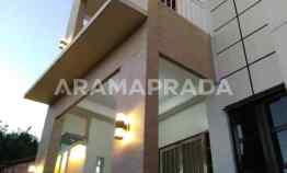 Dijual Rumah dekat McD KFC Jimbaran Pool Workshop Full Furnished