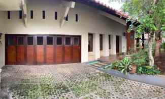 Dijual Rumah Siap Huni di jl. Anggur Cipete Jakarta Selatan