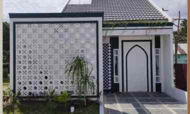 Rumah Dijual di Jl. Bakti No. 27, Tengkerang Bar. , Kec. Marpoyan Damai, Kota Pekanbaru, Riau 28289