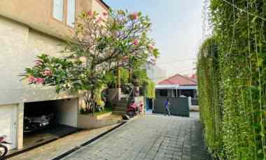 Rumah Dijual di Jl. Benda, Kemang