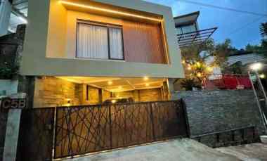Rumah Mewah 3 Lantai Semi Furnished Terawat di Cikutra Bandung