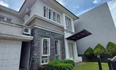 dijual rumah jl boulevard raya kota