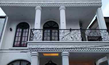 Rumah Mewah 3 Lantai Gaya Eropa Clasic di Antapani Bandung