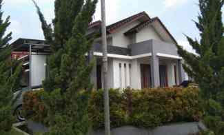 Dijual Rumah di Komplek Cherry Field Ciganitri Bandung Selatan