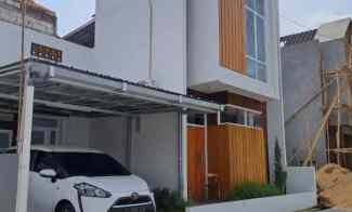 Rumah Dijual 2 Lantai Murah Siap Huni dekat Tol Pasteur Bandung Cimahi