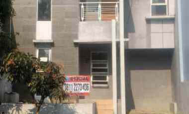 dijual rumah jl cipageran