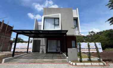 Dijual Rumah di Cluster Cisitu Dago Bandung Bisa Kolam Renang