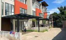 dijual rumah jl coblong sayap dago