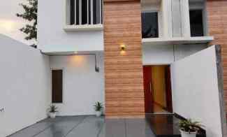 dijual rumah jl dehir