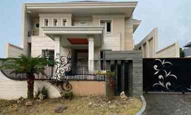Rumah Dijual di Jl Delta Golf