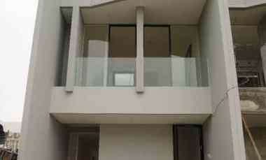 Rumah Dijual di Jl Dian Istana Praja Indah