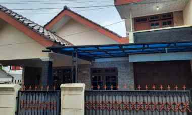 dijual rumah jl gamprit jatiwaringin