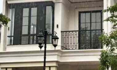 Townhouse 2 Lantai Siap Huni dekat Stasiun KRL Jurang Mangu