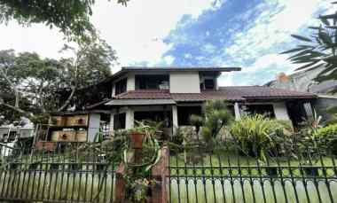 dijual rumah jl gegerkalong tonggoh