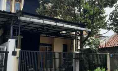 Rumah Dijual di Jl Graha Asri, Cipamokolan Bandung