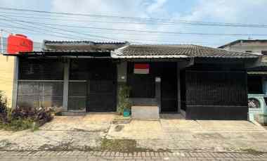 dijual rumah jl gunung agung blok b15