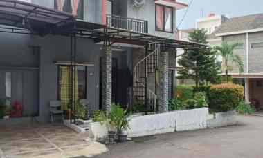 Dijual Rumah Hook dalam Cluster di Ciracas Jakarta Timur