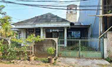 dijual rumah jl jatiwaringin pondok